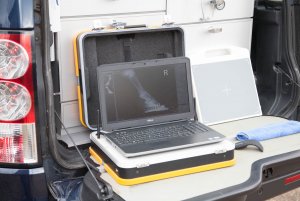 Die Praxis verfügt über ein mobiles digitales DR Röntgensystem und Sonographie der neuesten Generation.
